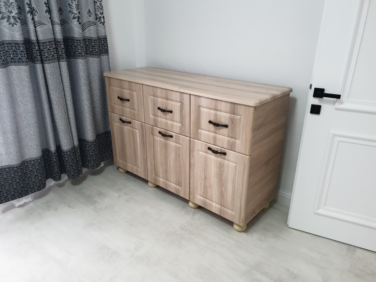 dynasty-comoda-3-usi-3-sertare